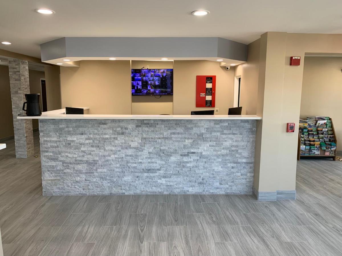 Super 8 By Wyndham Joliet Hotel Exterior photo