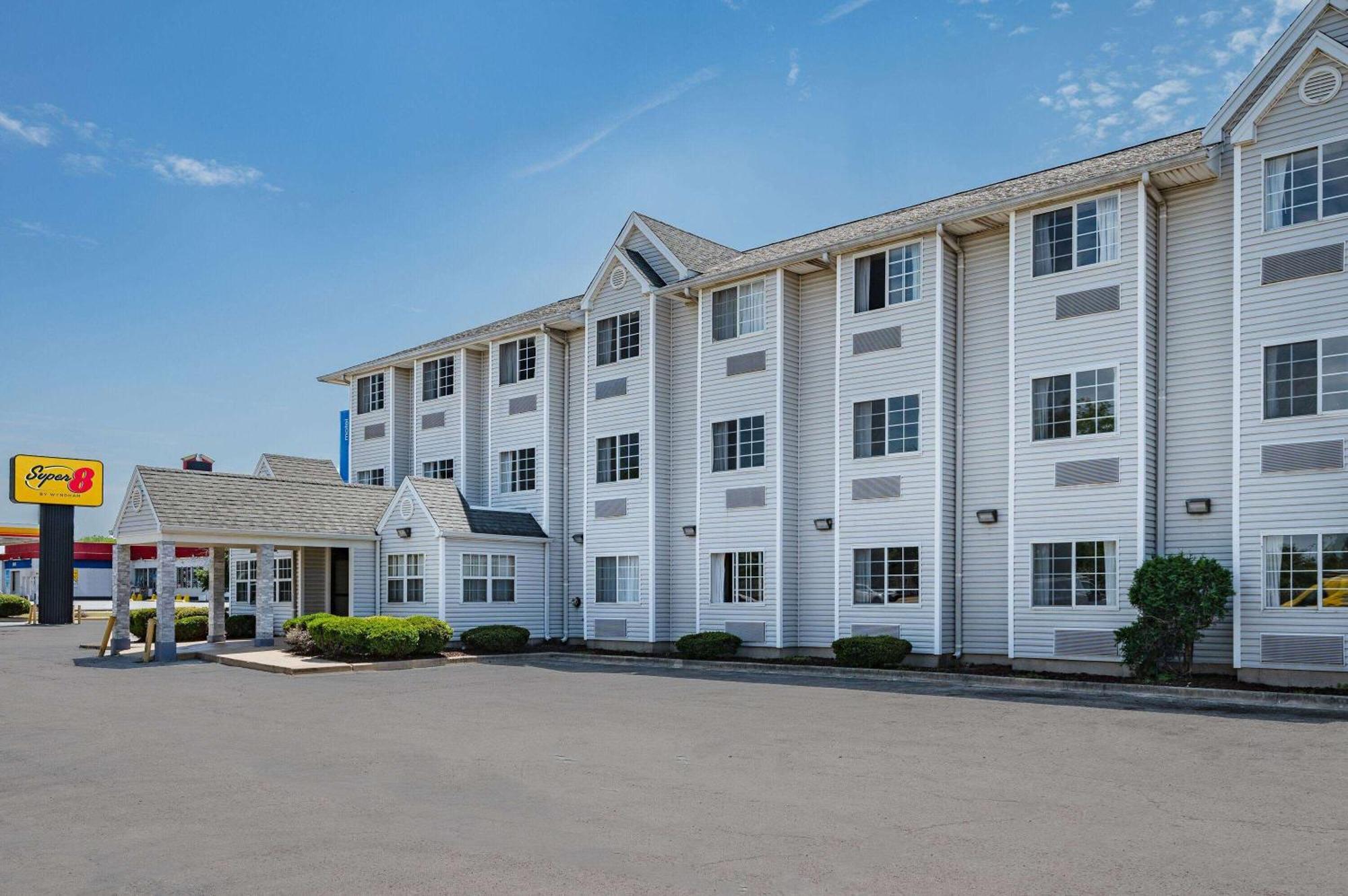 Super 8 By Wyndham Joliet Hotel Exterior photo